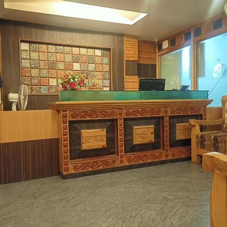 Sky Park Hotels Tiruppur Luaran gambar